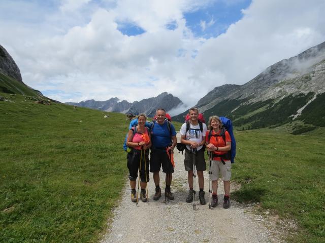 Gruppenfoto der Schweizer Venediger auf dem Hochalmsattel