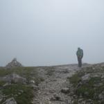 auf dem Lafatscherjoch 2081 m.ü.M. Wir haben nun das Karwendelgebirge hinter uns. Schade, viel haben wir davon nicht gesehen