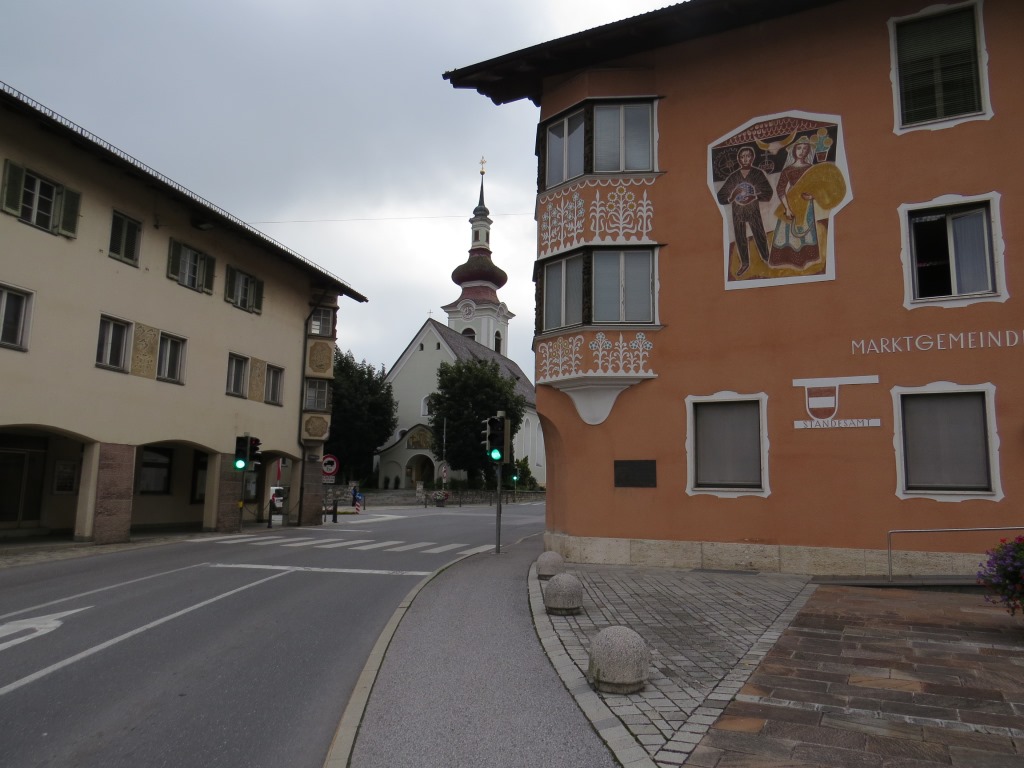 mit dem Bus sind wir bis nach Wattens 564 m.ü.M. gefahren