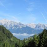 Blick auf der anderen Talseite des Inntals zum Karwendelgebirge