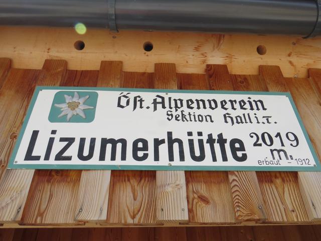 nach 16 km, 5 Std, 1490m aufwärts und 100m abwärts, erreichen wir die Lizumer Hütte