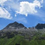 Blick hinauf in die Lizumer Berge