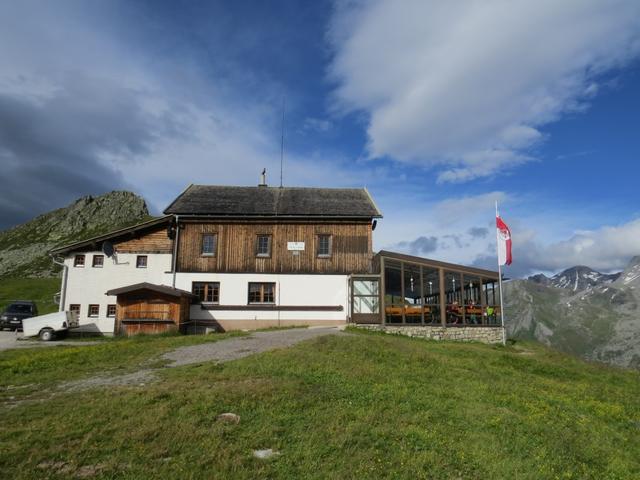 wir haben das Tuxer-Joch Haus 2316 m.ü.M. erreicht