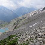 über Geröll führt uns der Weg zur Weggabelung bei Punkt 2676 m.ü.M.