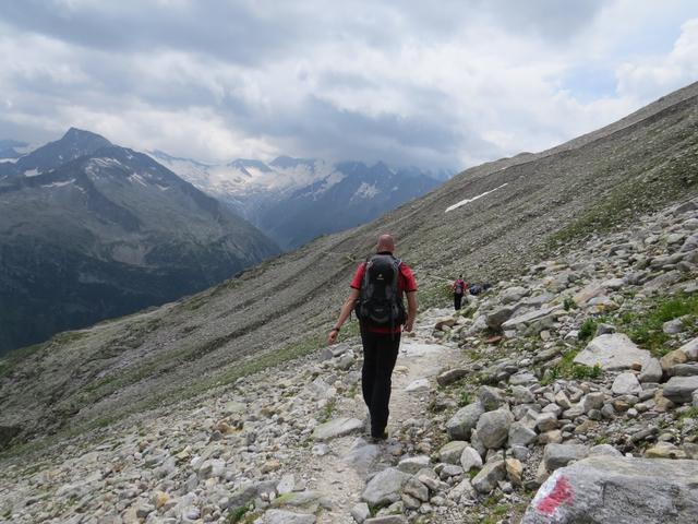 auf einem schönen Höhenweg geht es weiter