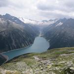 Tiefblick zum Schlegeis-Speichersee