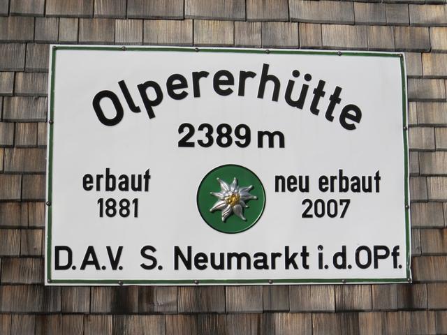 nach 13 km, 4 3/4 Std, 580m aufwärts und 1130m abwärts, erreichen wir die Olpererhütte