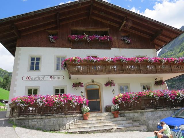 nach 13 km, 4 3/4 Std, 460m aufwärts und 1310m abwärts, erreichen wir das Gasthof Stein