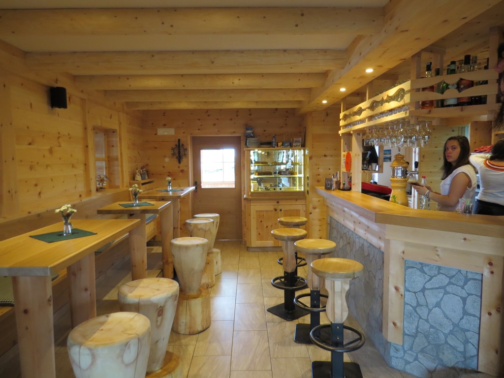 in der Maurerberghütte haben wir eine Pause eingelegt und Strauben gegessen. Empfehlenswert