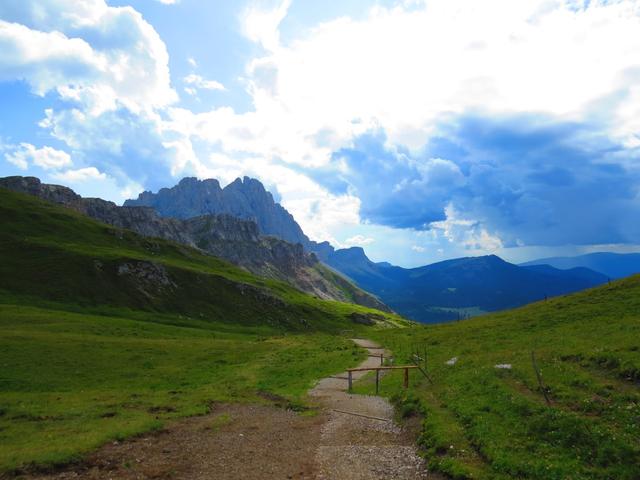 wir haben den Kreuzkofeljoch 2340 m.ü.M. erreicht