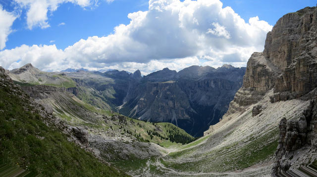 Breitbildfoto von der Forcella de Sieles aus gesehen