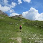 wir befinden uns auf dem Dolomiten Höhenweg 2 und zugleich auch auf dem wunderschönen Grödener-Höhenweg