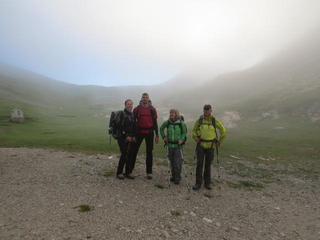 Babsi, Stefan, Mäusi und Uli sind startbereit. Wir verlassen so früh wie möglich die Puez Hütte