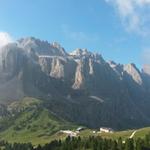 schönes Breitbildfoto der Sella von der Jimmy's Hütte aus gesehen