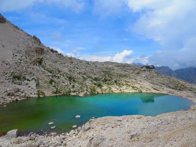 Blick zurück zum Pisciadù See und Rifugio Pisciadù