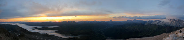 nochmals ein sehr schönes Breitbildfoto vom Sonnenaufgang