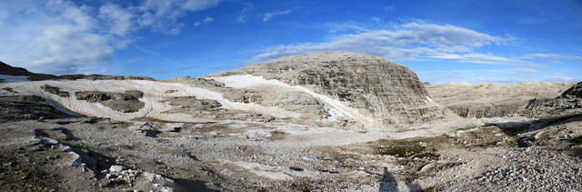 Breitbildfoto vom Rifugio Boè aus gesehen