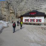 wir haben den Rifugio Forcella Pordoi 2848 m.ü.M. erreicht