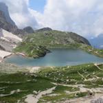 von der Forcella Coldai führt der schöne Wanderweg hinab zum Lago Goldai