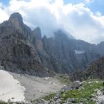 die Wolken verziehen sich und das mehrere Kilometer lange Civetta-Massiv zeigt sich von der schönsten Seite