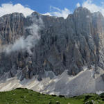 sehr schönes Breitbildfoto von der Civetta Westwand vom Rifugio aus gesehen