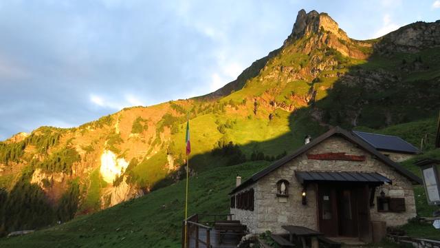 der gemütliche Rifugio Pian de Fontana