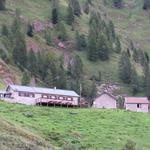 wir haben den Rifugio Pian de Fontana verlassen und werfen einen letzten Blick zuürck