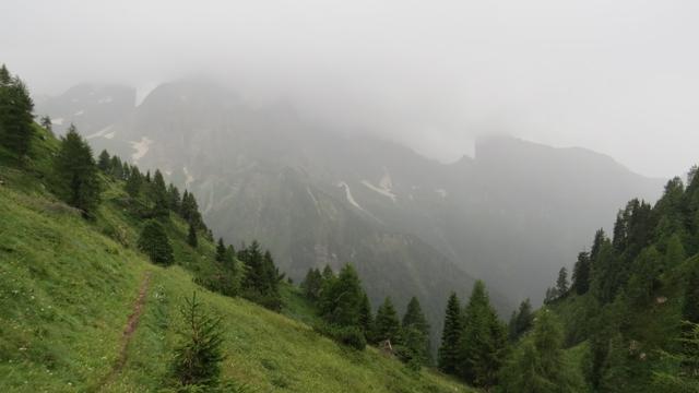 die Schiara leider Wolkenverhangen. Was der Wilde Kaiser für die Nordalpen ist, das ist die Schiara für die Süd-Dolomiten