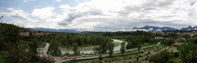 Breitbildfoto vom Hotel Astor in Belluno auf den Piave