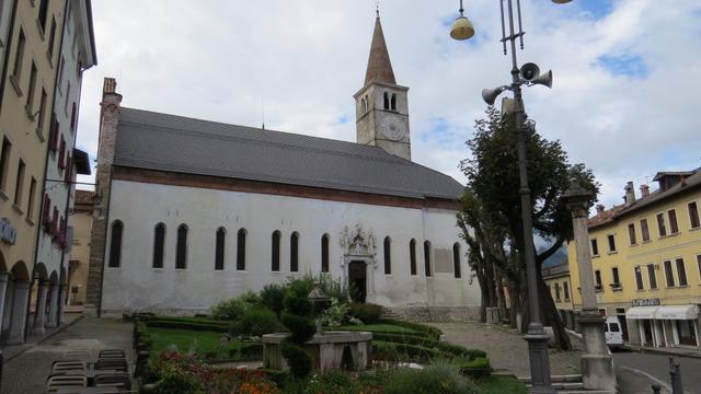 die schöne Kirche Santo Stefano