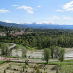 Breitbildfoto von Belluno. Belluno erhebt sich auf einem Felsplateu oberhalb des Zusammenflusses von Piave und Ardo