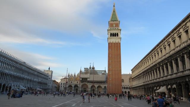 die Piazza San Marco. Es ist der einzige Platz der Stadt, der die Bezeichnung piazza trägt