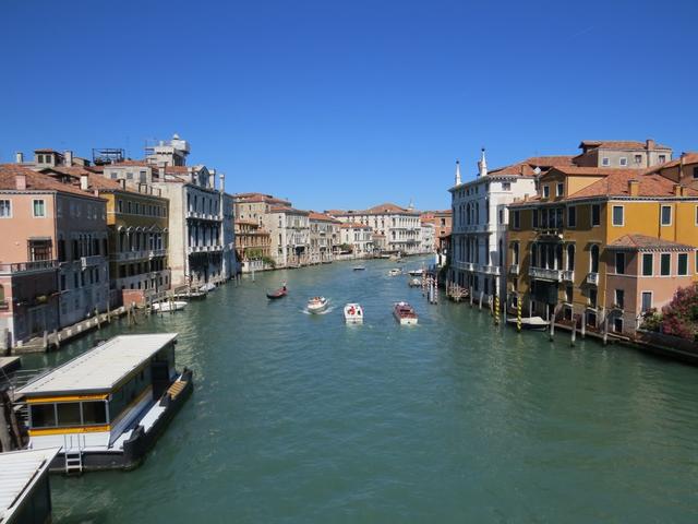 Blick vom Ponte del Accademia auf den Canale Grande