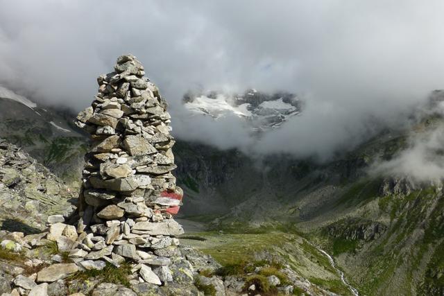 Blick hinauf zum Olperer