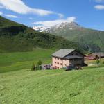 Blick zurück zum Glaspass und das Berggasthaus Beverin