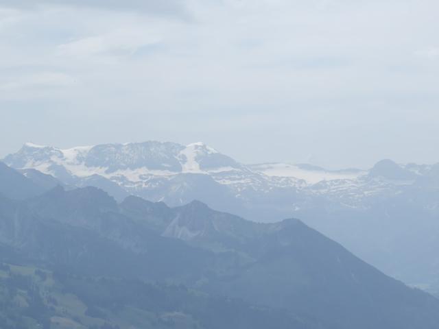 schwach zu erkennen der Wildstrubel