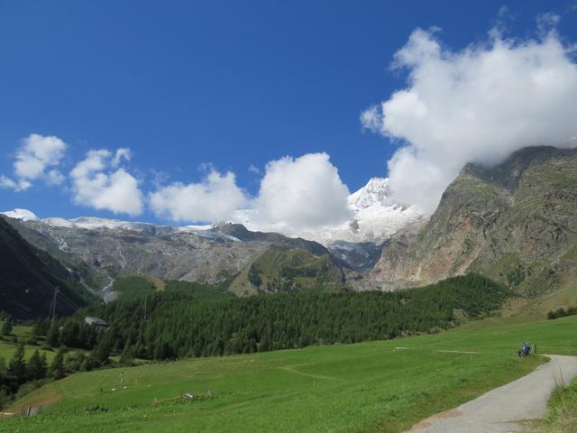 unsere heutige Wanderung wird uns auf die Längfluehütte bringen