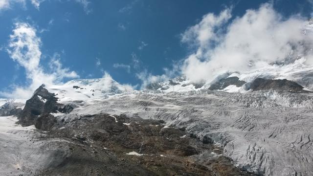 es ist schon ein bisschenbedrückend wie sich die Gletscher zurückziehen