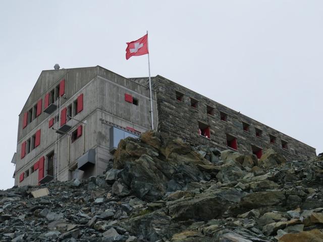 wir haben ohne Probleme die Britanniahütte 3030 m.ü.M. erreicht