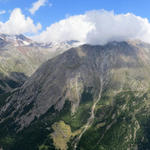 sehr schönes Breitbildfoto mit Blick auf das Saasertal, Almagellertal, Furgtälli und der Mattmark Stausee