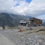 wir haben die Bergstation auf Plattjen 2570 m.ü.M. erreicht. Im Sommer geschlossen!