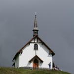 die kleine schön gelegene Kapelle direkt neben dem Hotel Belalp