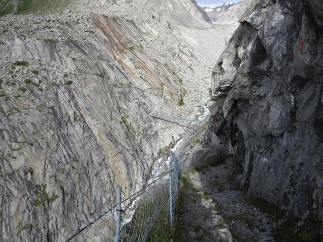 es geht wieder in die Schlucht vom Oberaletschgletscher