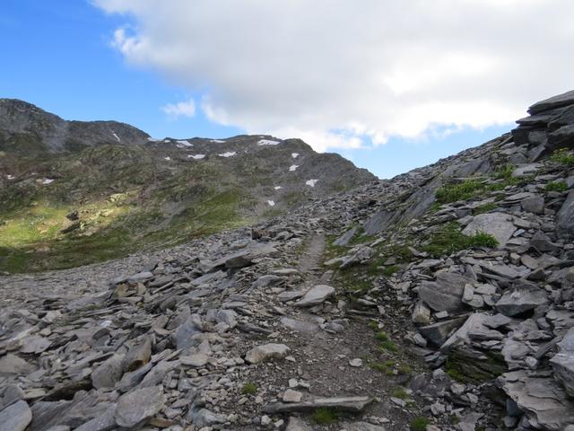 an den Ausläufer vom Posmeda herum, führt unsere Wanderung weiter aufwärts