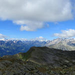 nochmals ein sehr schönes Breitbildfoto. Das halbe Tessin kann von hier oben angeschaut werden