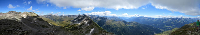 traumhaft schönes Breitbildfoto mit Blick ins Tessin