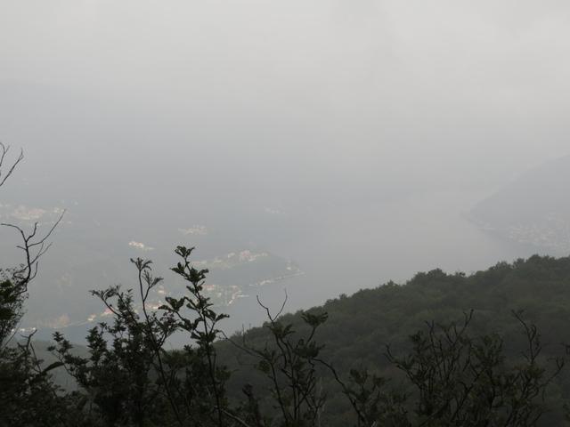 schade das die Sicht nicht so schön ist. Blick auf den Lago di Lugano
