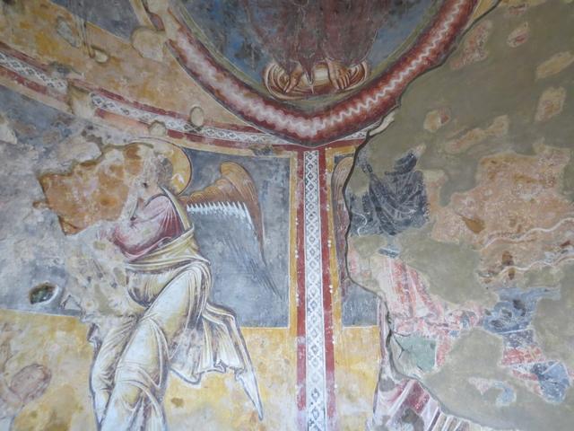 die noch erhaltene Fresken sind sehr schön