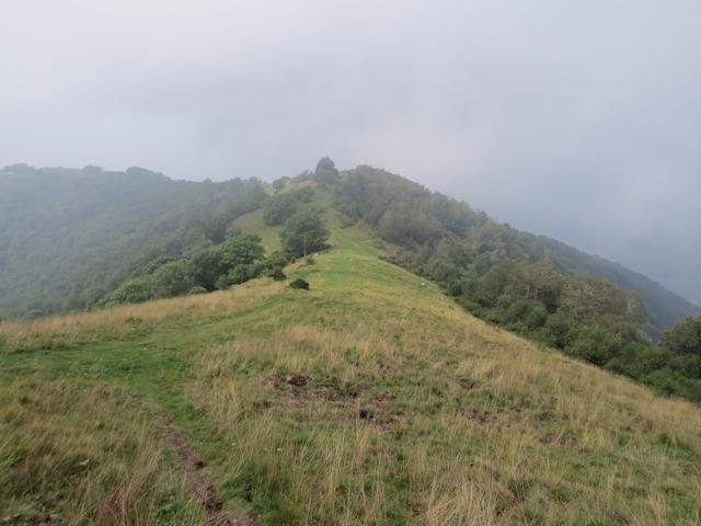 leider ist die Sicht nocht so gut. Bei guter Fernsicht sieht man bis nach Mailand