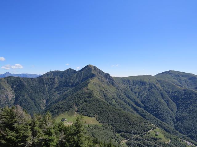 Blick zum Monte Tamaro. Dort oben waren wir auch schon